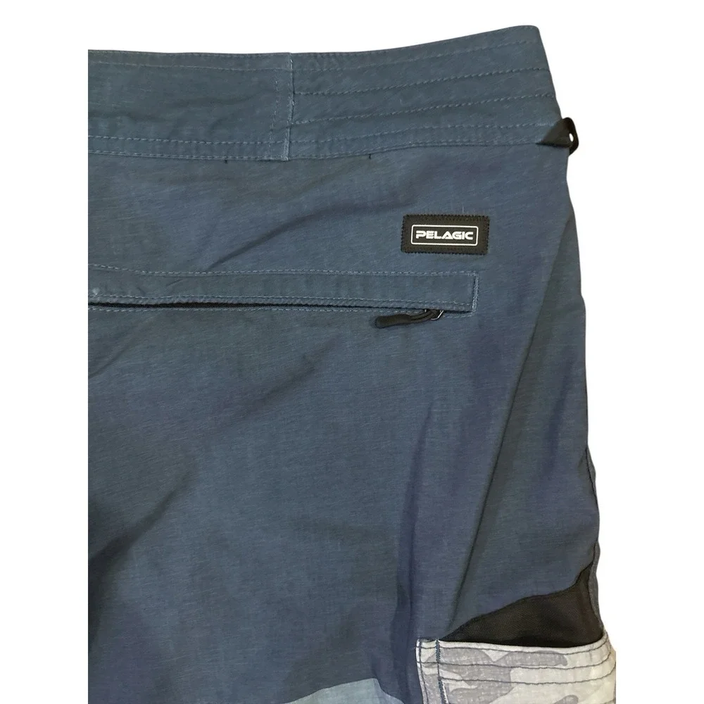 Pelagic Board Fishing Shorts Mens 38 Blue Hybrid Fish Print - Picture 7 of 7